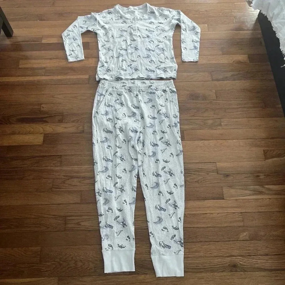 Erica Wilson Nantucket Other - Erica Wilson Nantucket Long Sleeve Pajama Set - Save The Whales Girls Size L